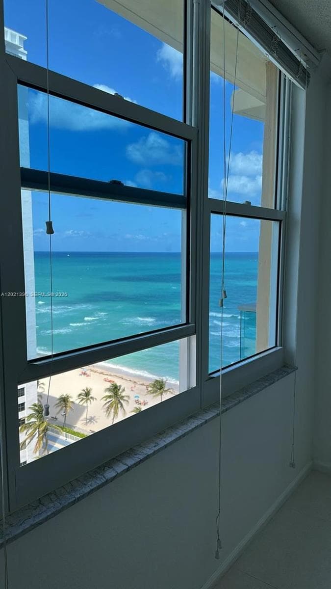 2501 Ocean Dr 1603 photo 5