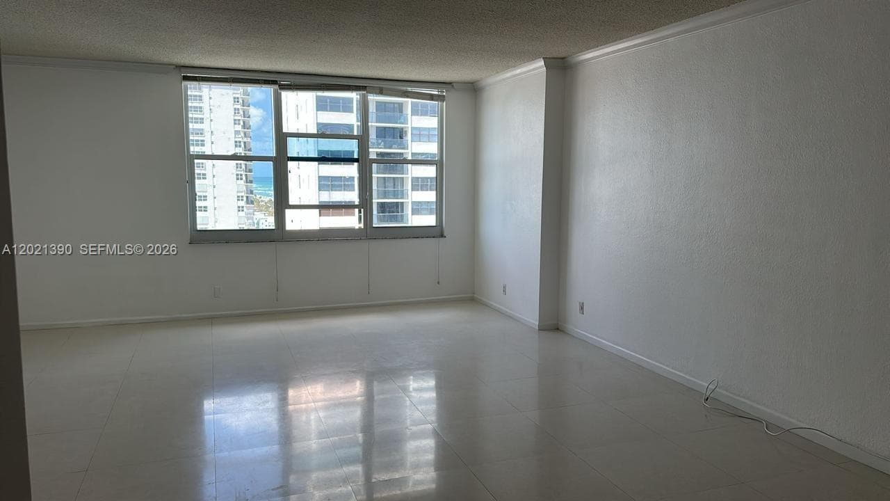 2501 Ocean Dr 1603 photo 4