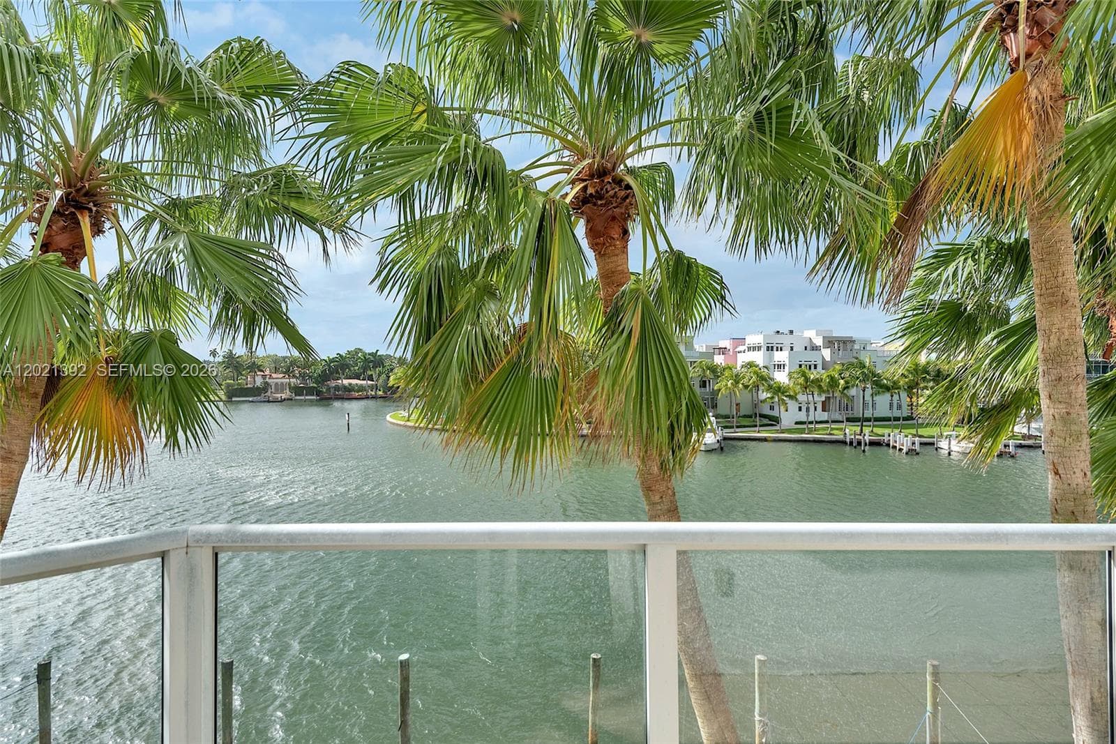 5900 Collins Ave 408 photo 2