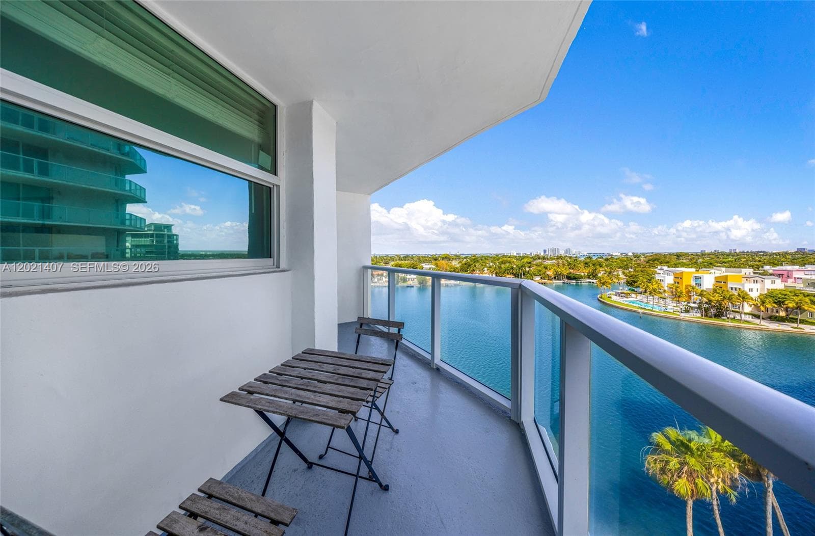 5880 Collins Ave 1007 photo 4