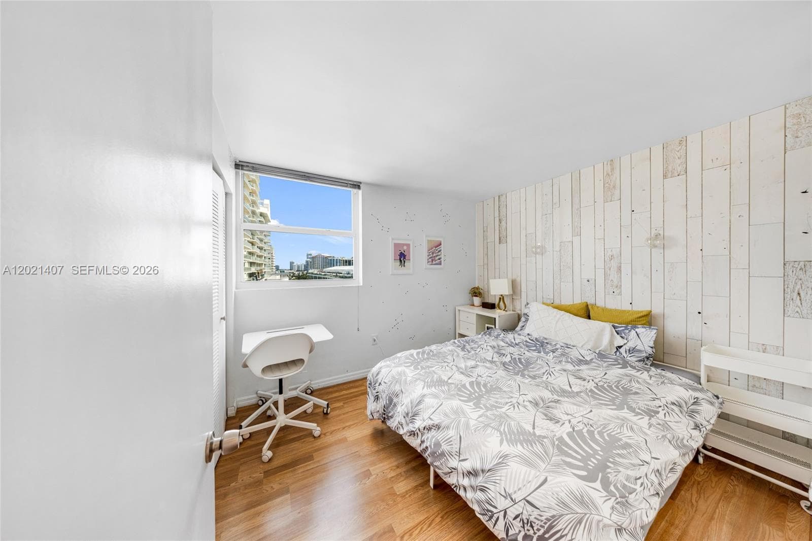 5880 Collins Ave 1007 photo 21