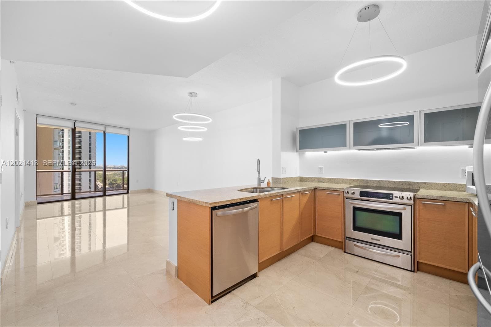 16275 Collins Ave 1703 photo 3