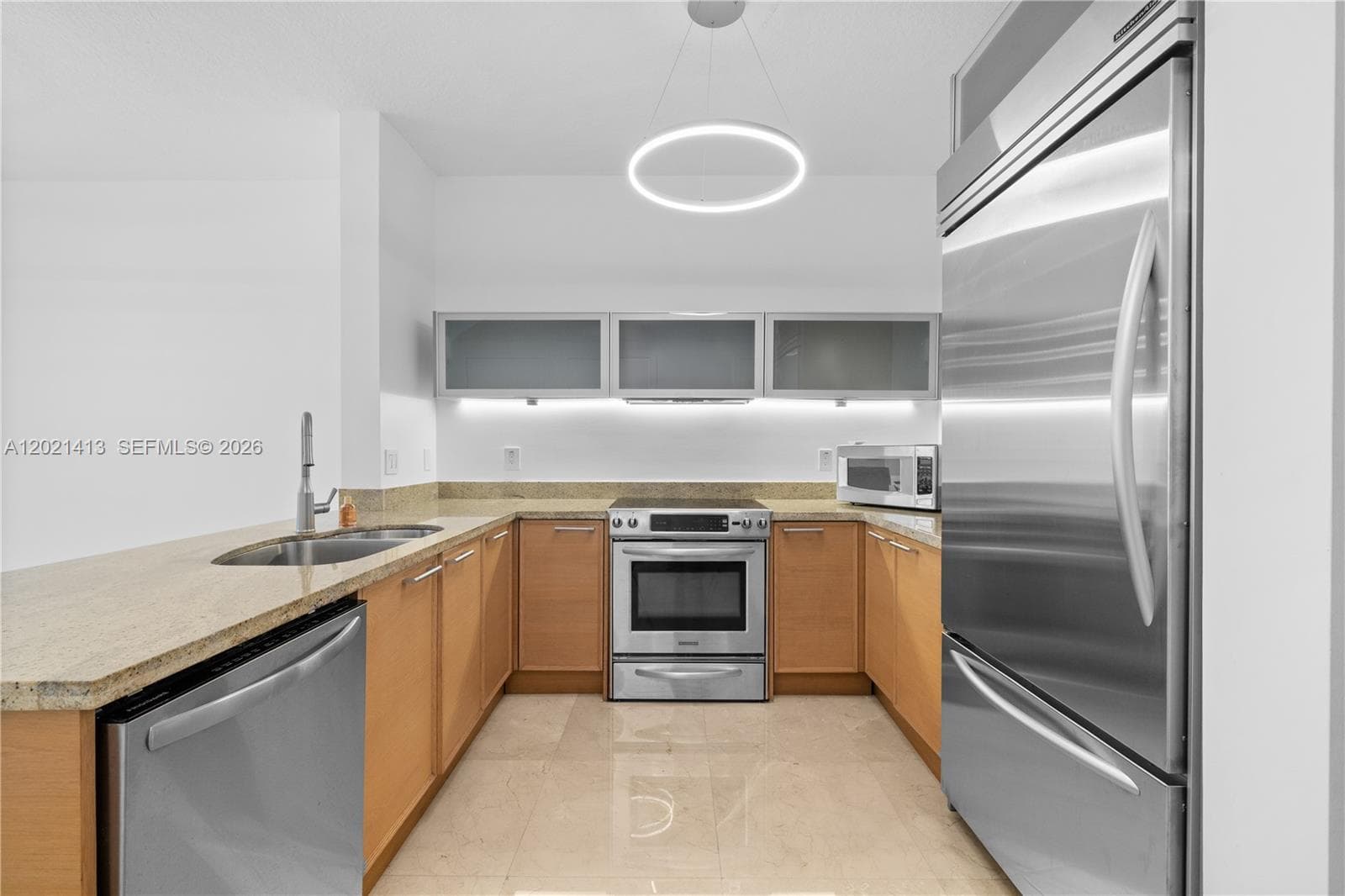 16275 Collins Ave 1703 photo 4