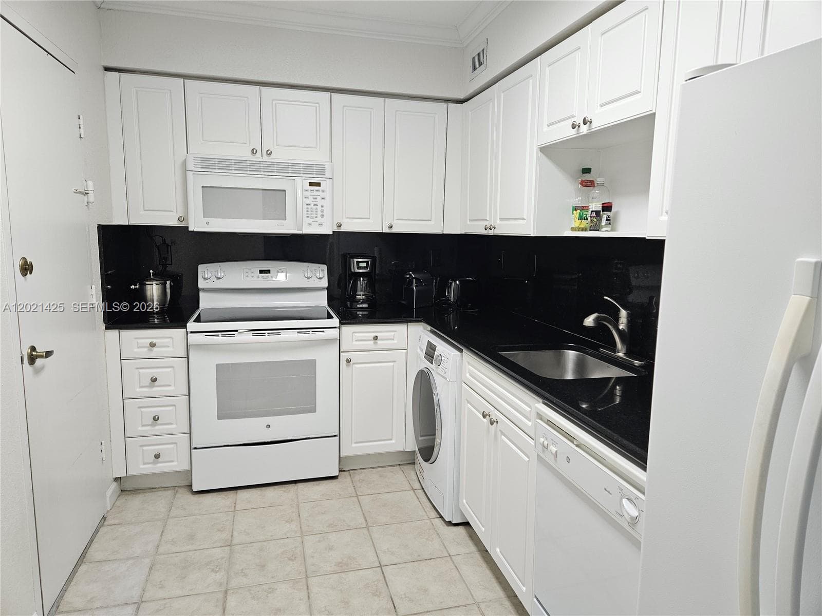 2501 Ocean Dr PH17 photo 6