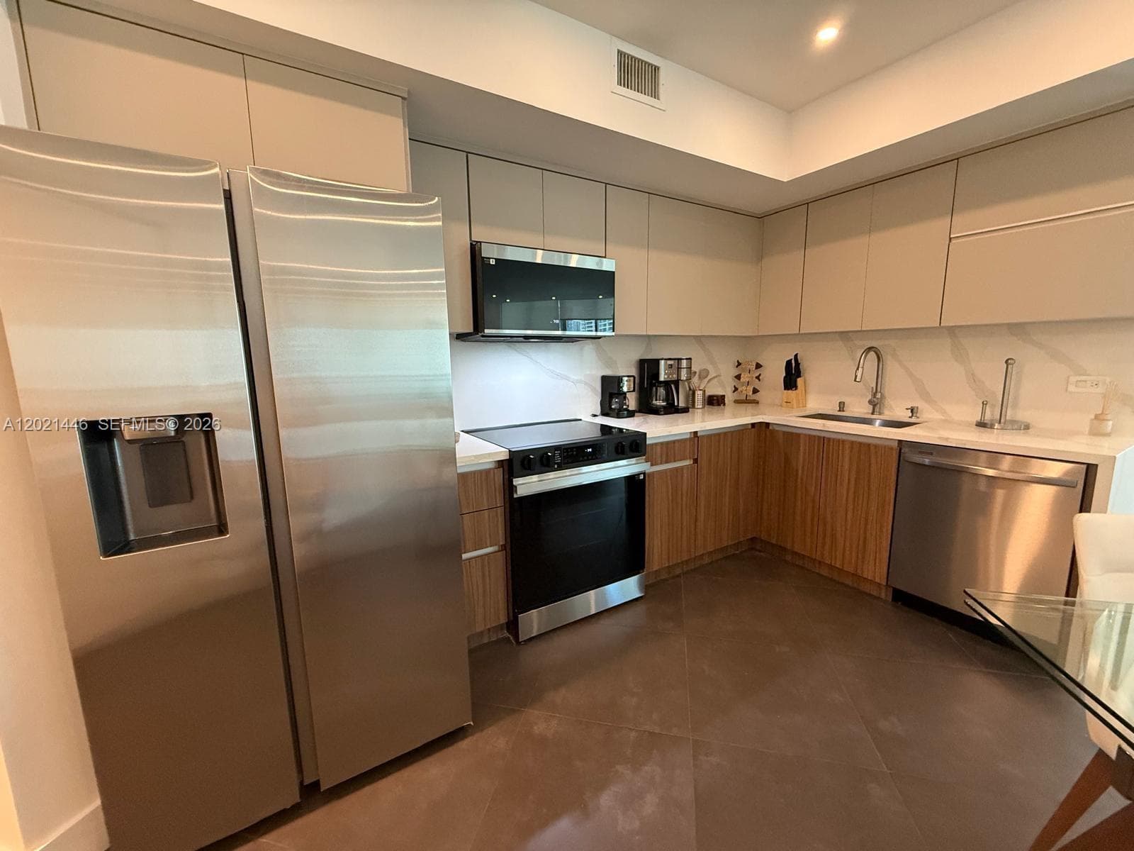 350 Miami Ave 1902 photo 8