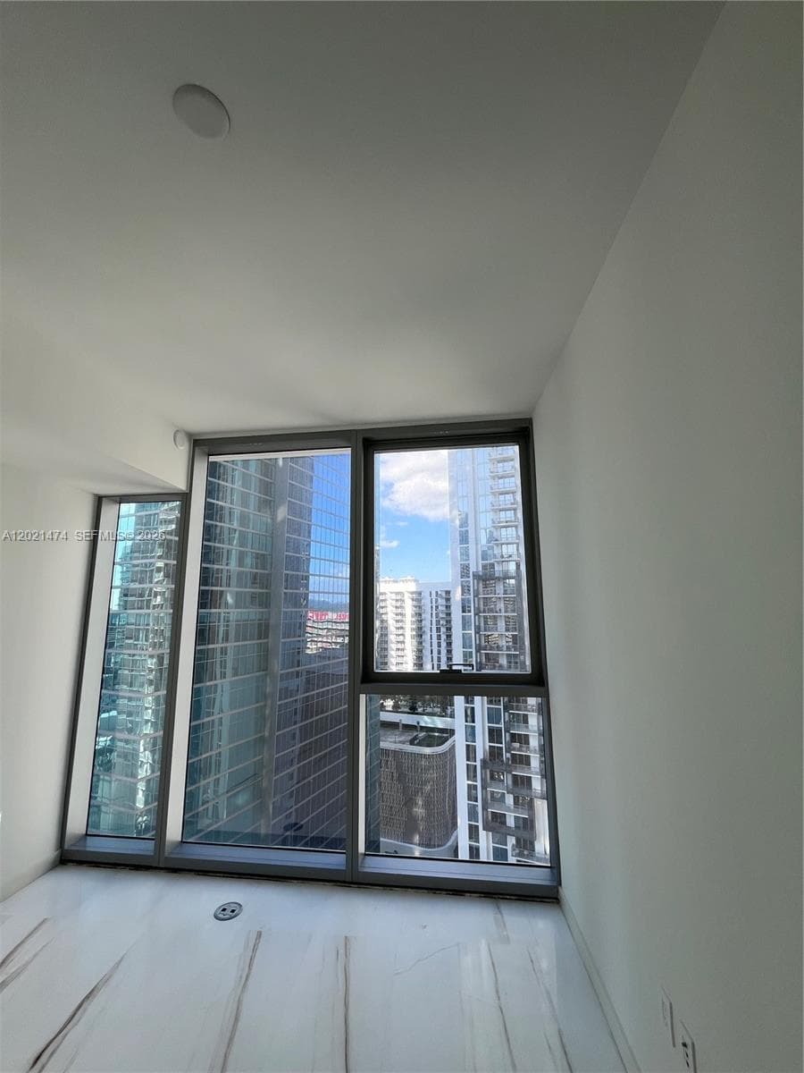 2509W photo 22