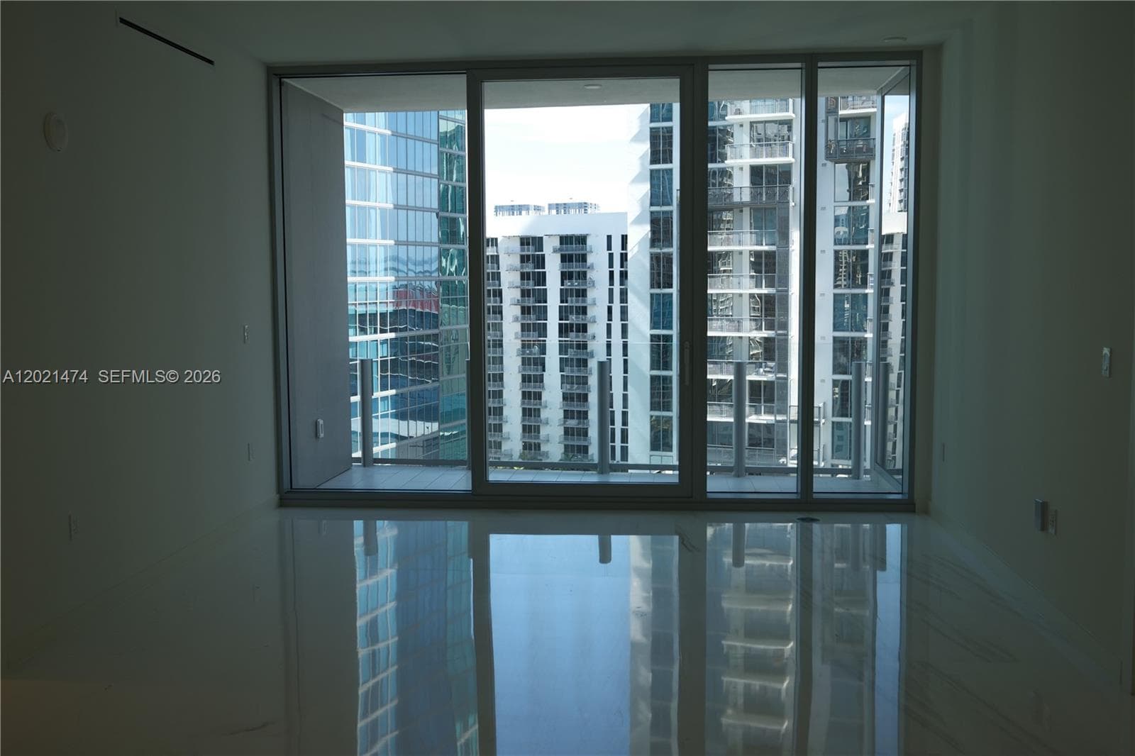 2509W photo 5
