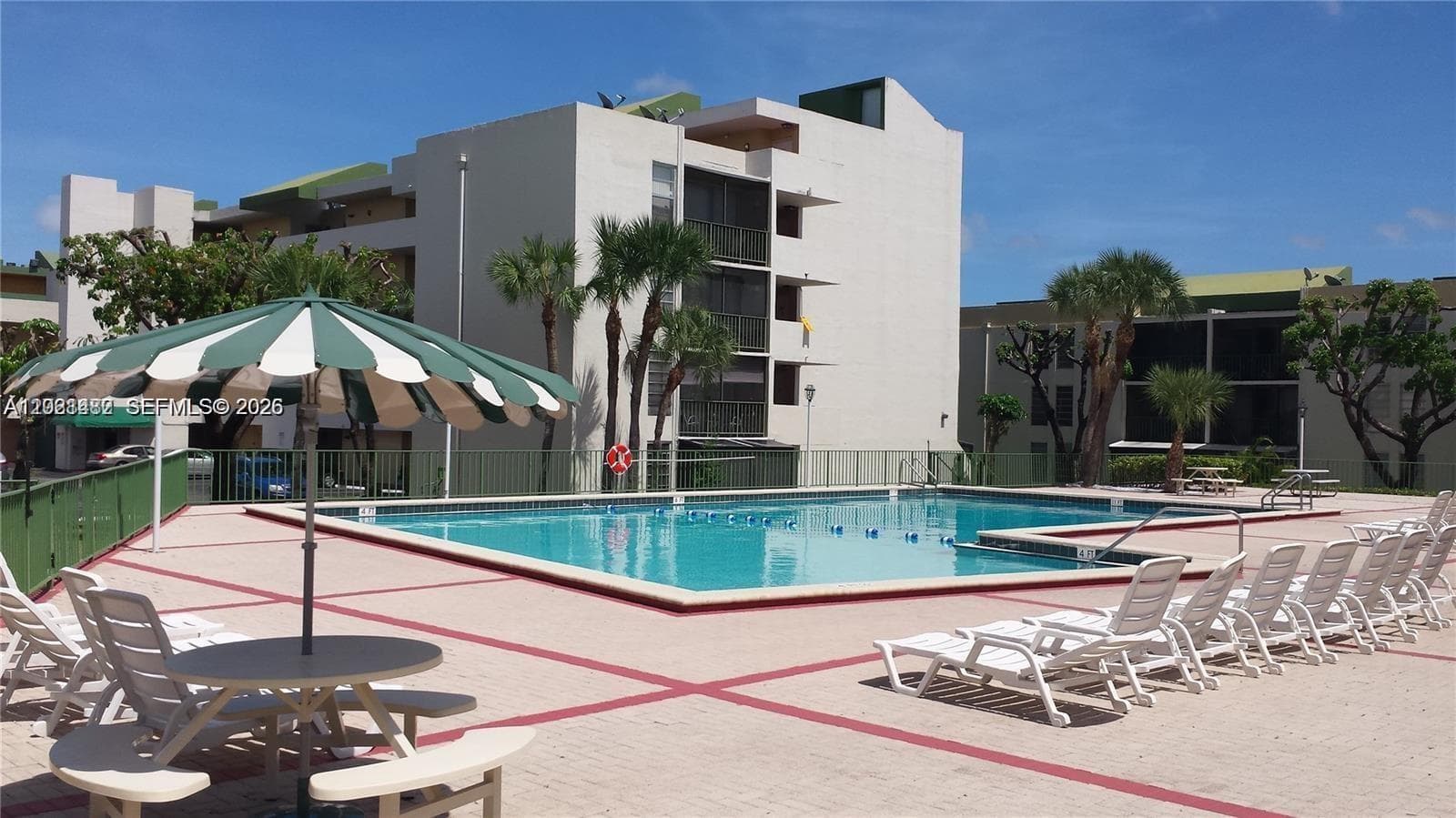 8860 Fontainebleau Blvd 405 photo 17