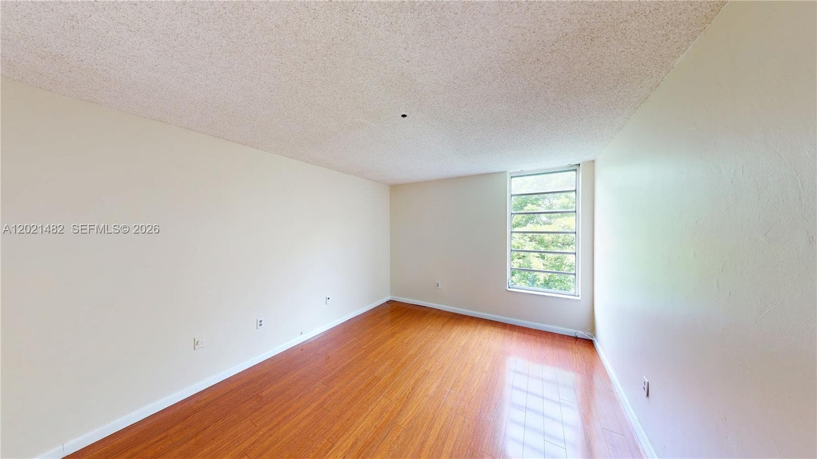 8860 Fontainebleau Blvd 405 photo 10