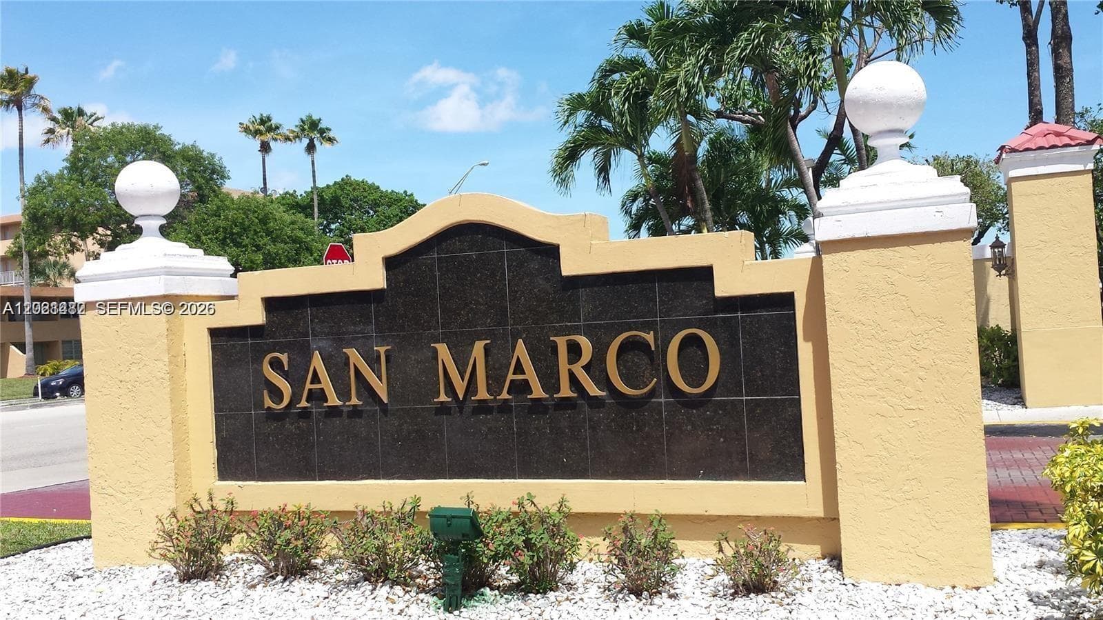 8860 Fontainebleau Blvd 405 photo 18