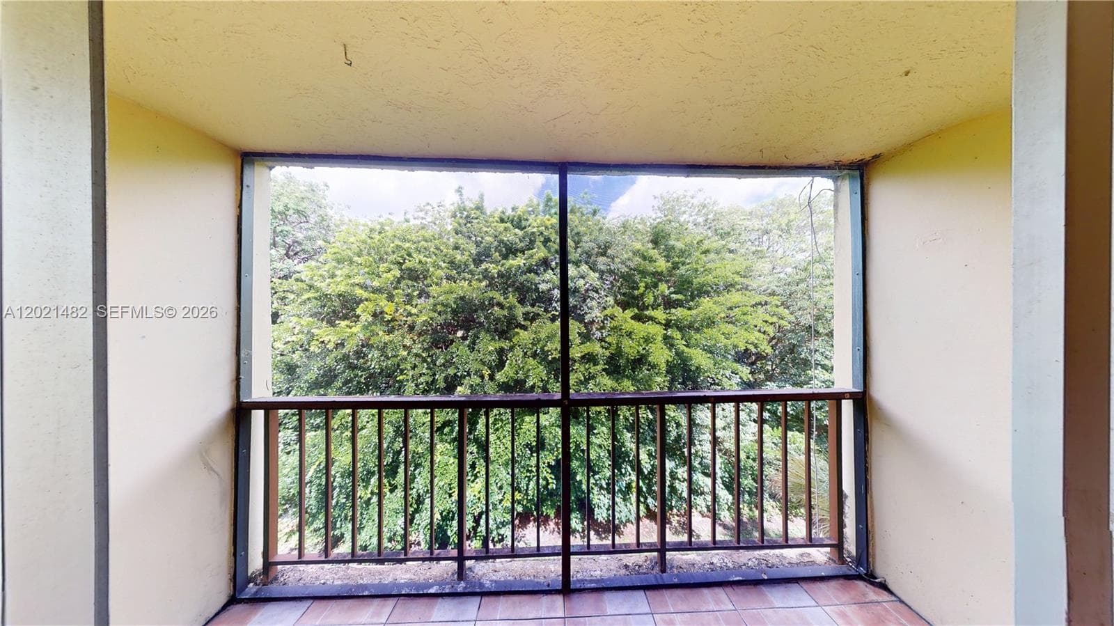 8860 Fontainebleau Blvd 405 photo 4