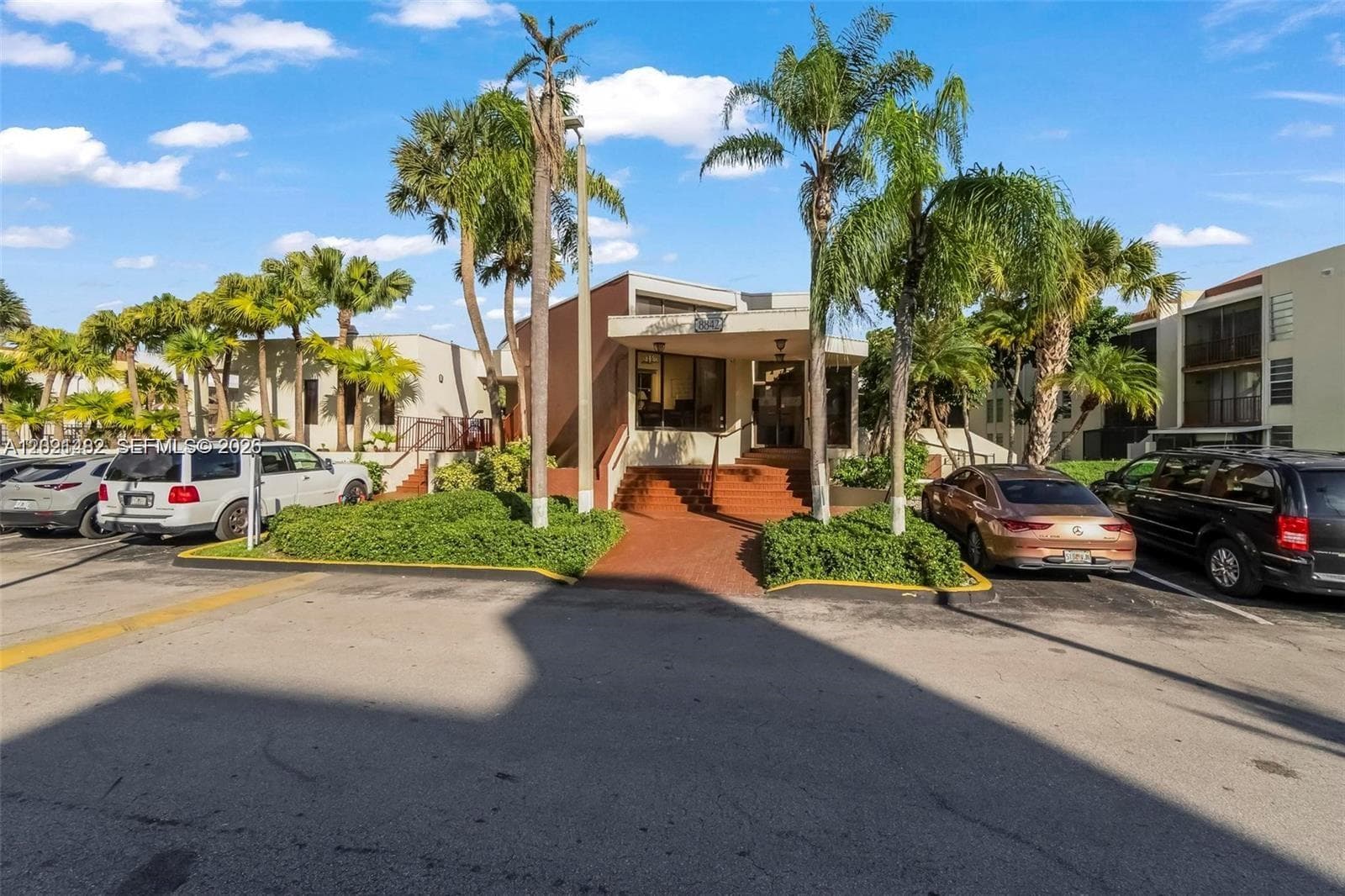 8860 Fontainebleau Blvd 405 photo 21