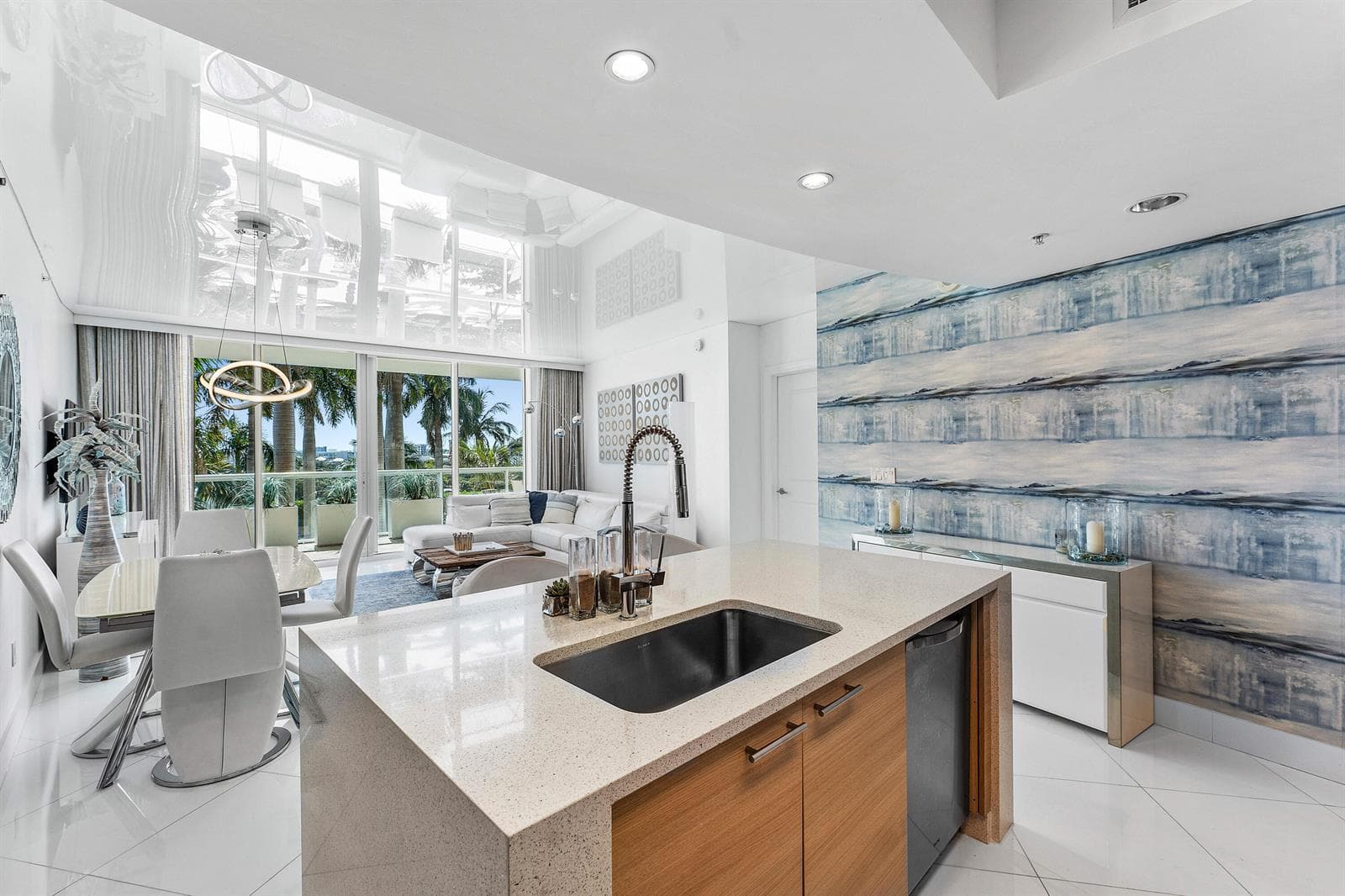 1 N Ocean Boulevard 513 photo 12