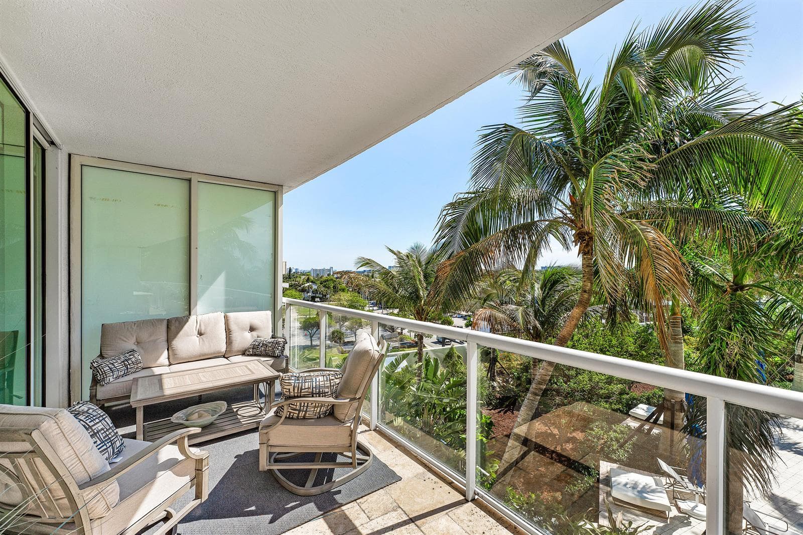 1 N Ocean Boulevard 513 photo 22