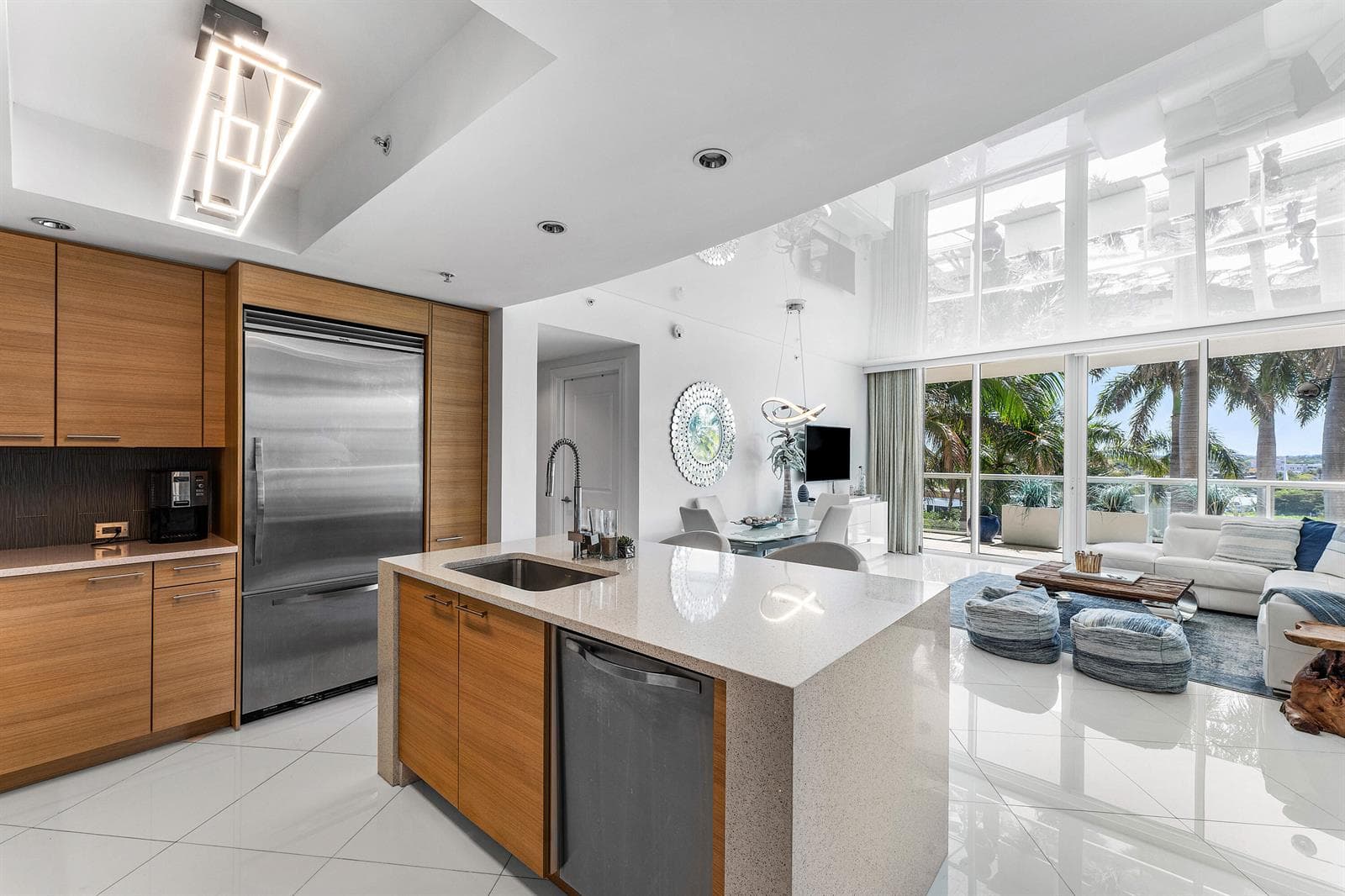1 N Ocean Boulevard 513 photo 10