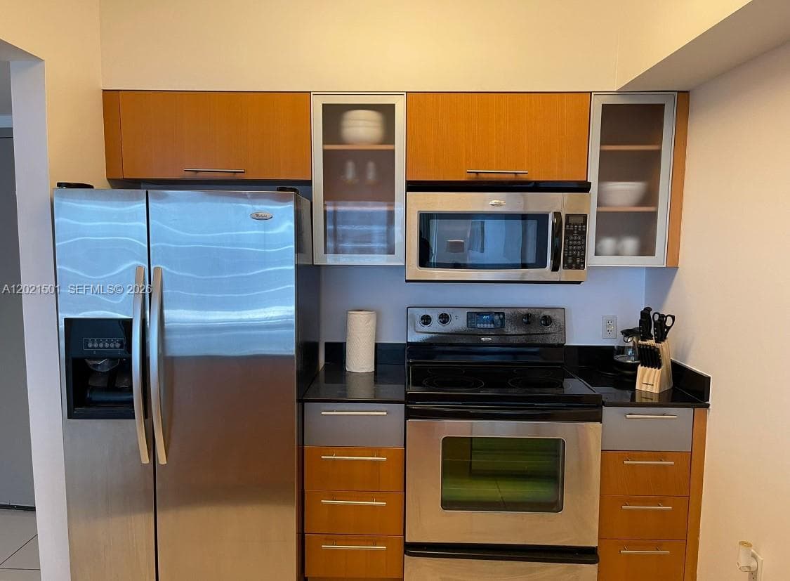 1750 Bayshore Dr 4305 photo 5
