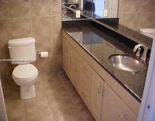 2408 NE 135th St 2408 photo 5