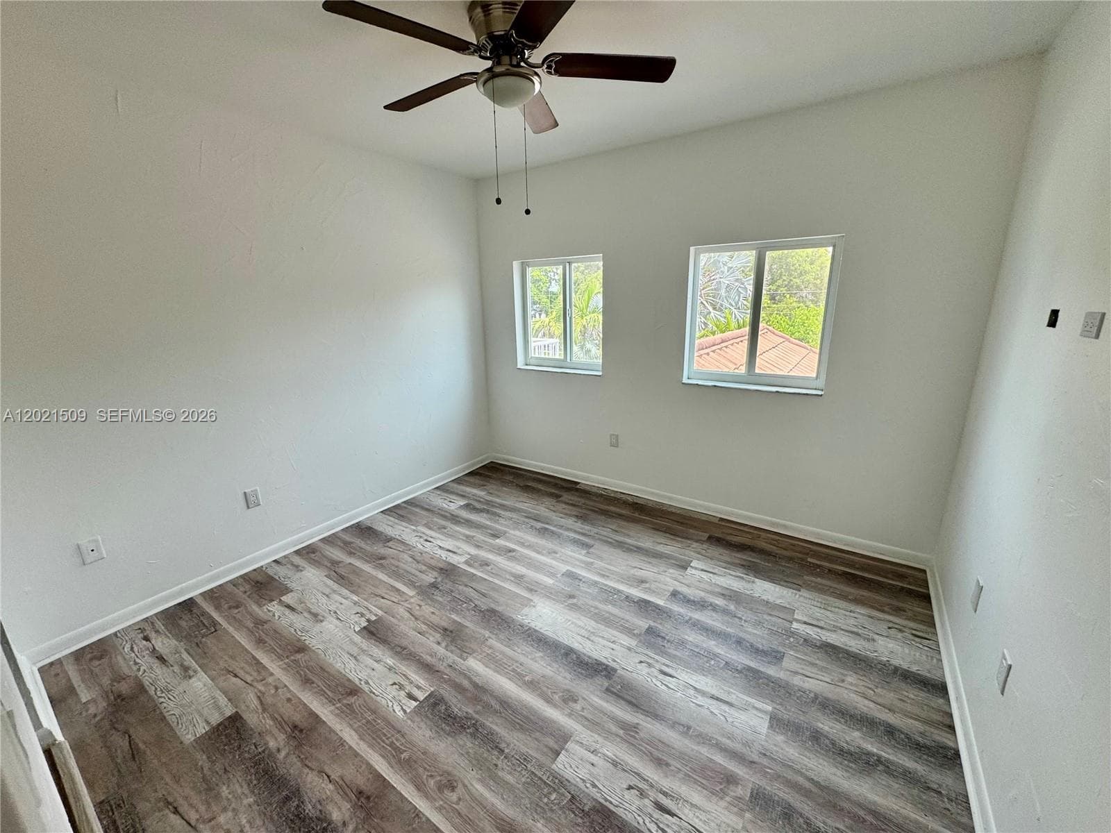 2408 NE 135th St 2408 photo 19