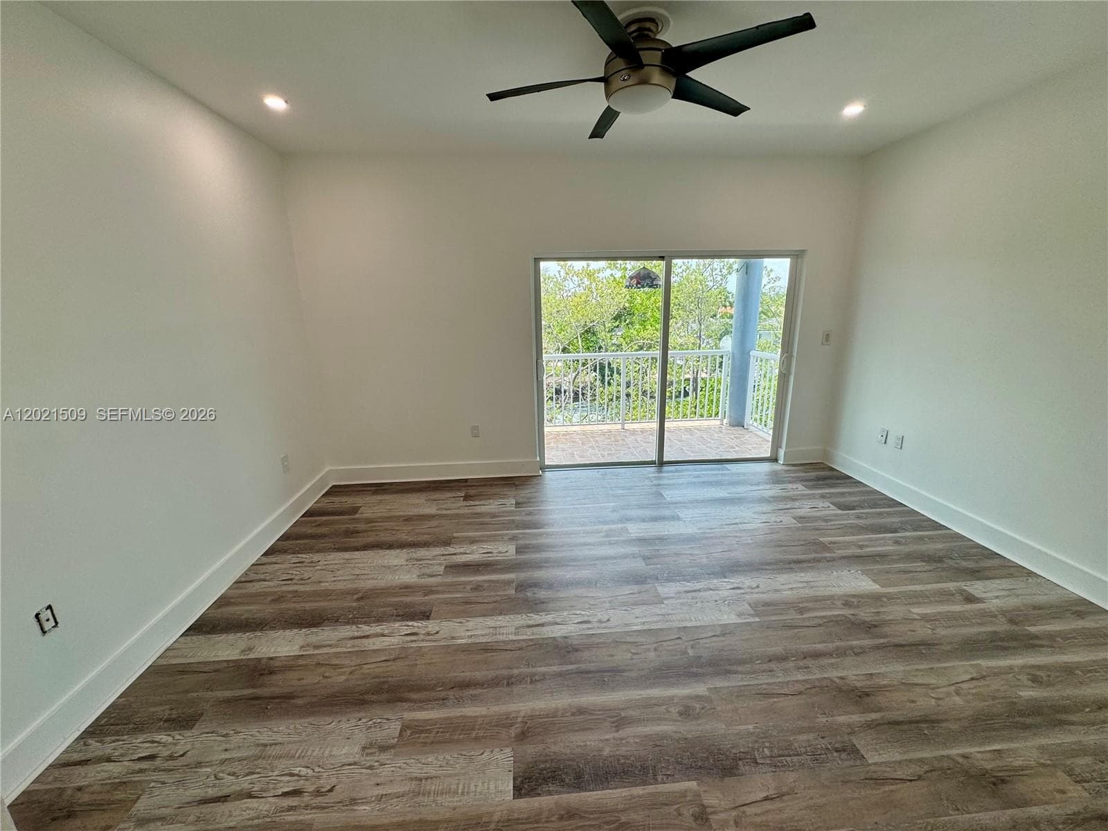 2408 NE 135th St 2408 photo 25