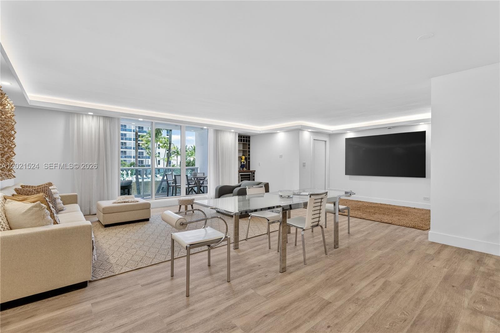 2301 Collins Ave 415 photo 13