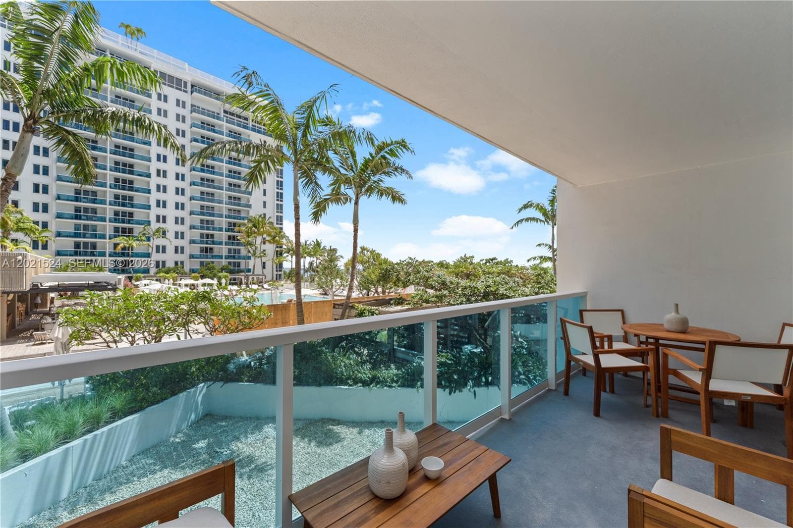 2301 Collins Ave 415 photo 12