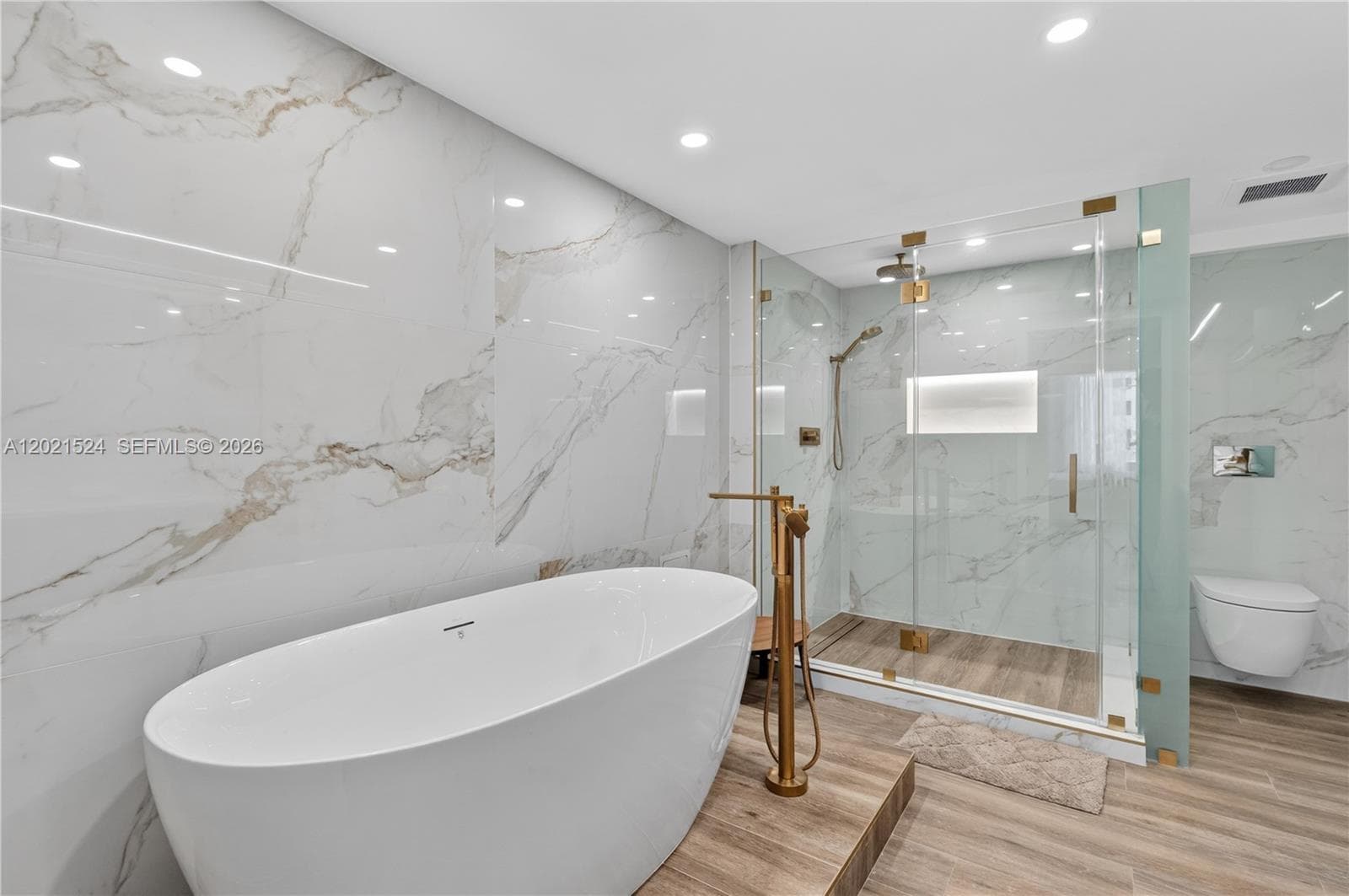 2301 Collins Ave 415 photo 24