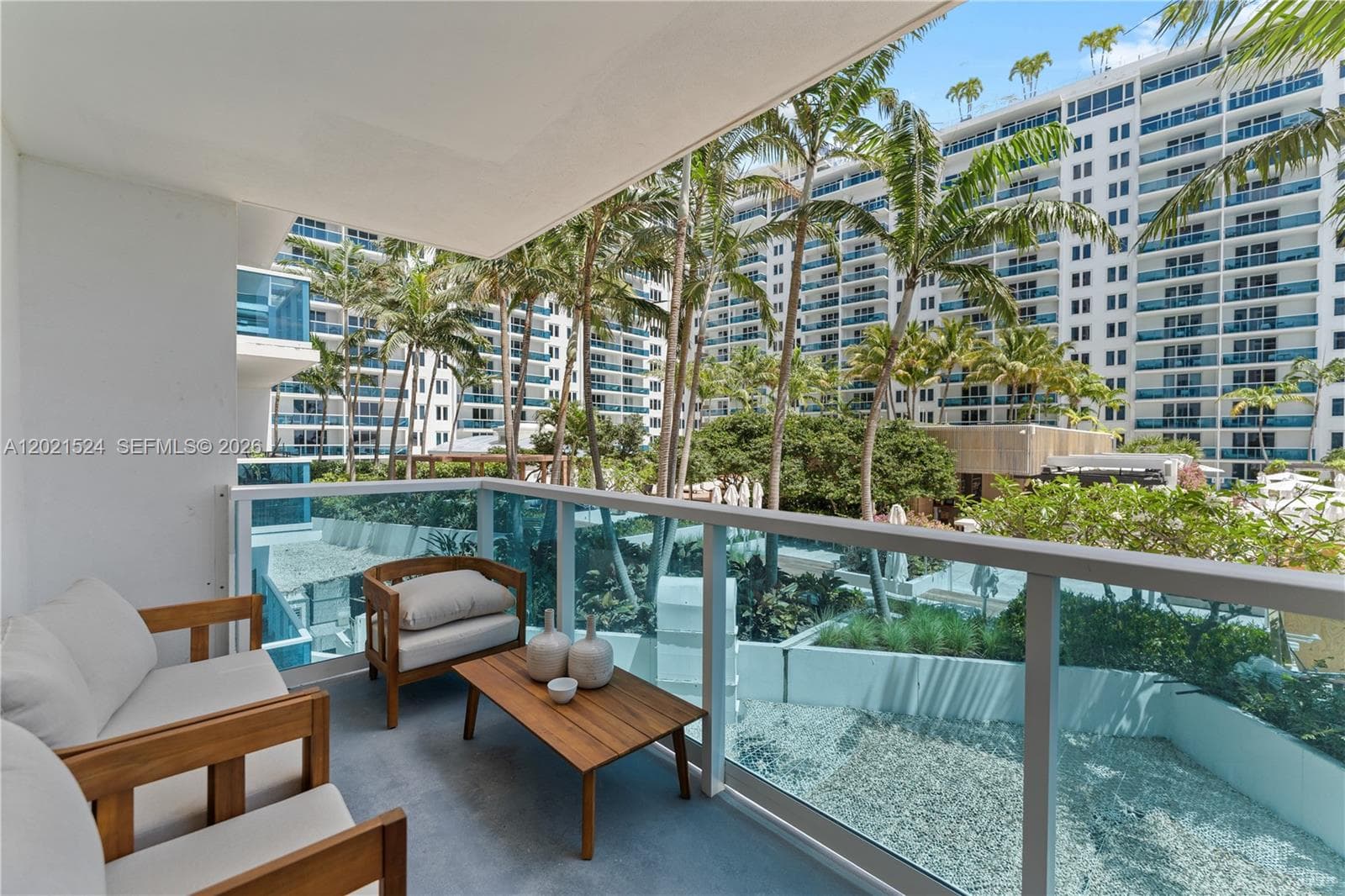 2301 Collins Ave 415 photo 11