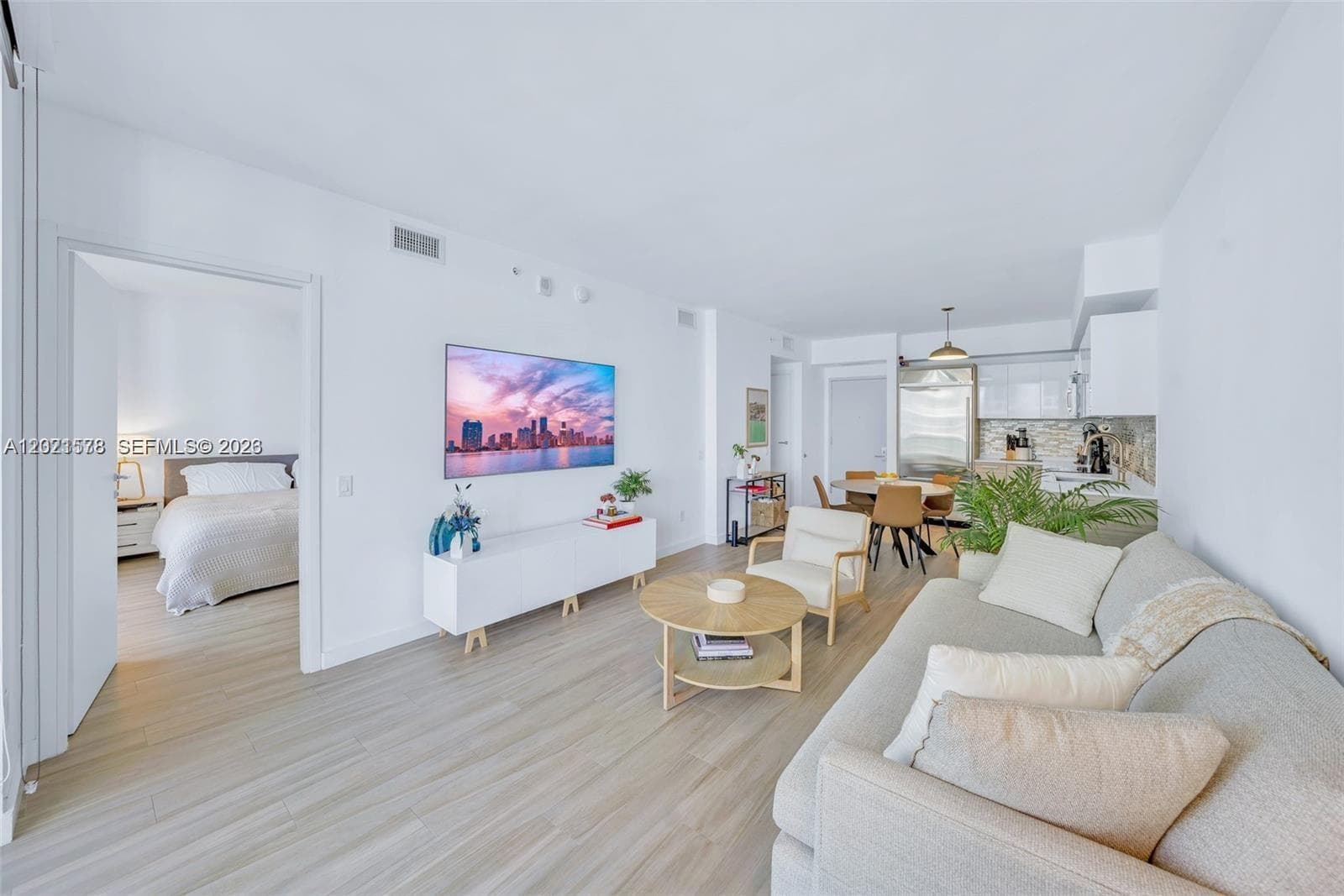 1300 Brickell Bay Dr 2104 photo 6