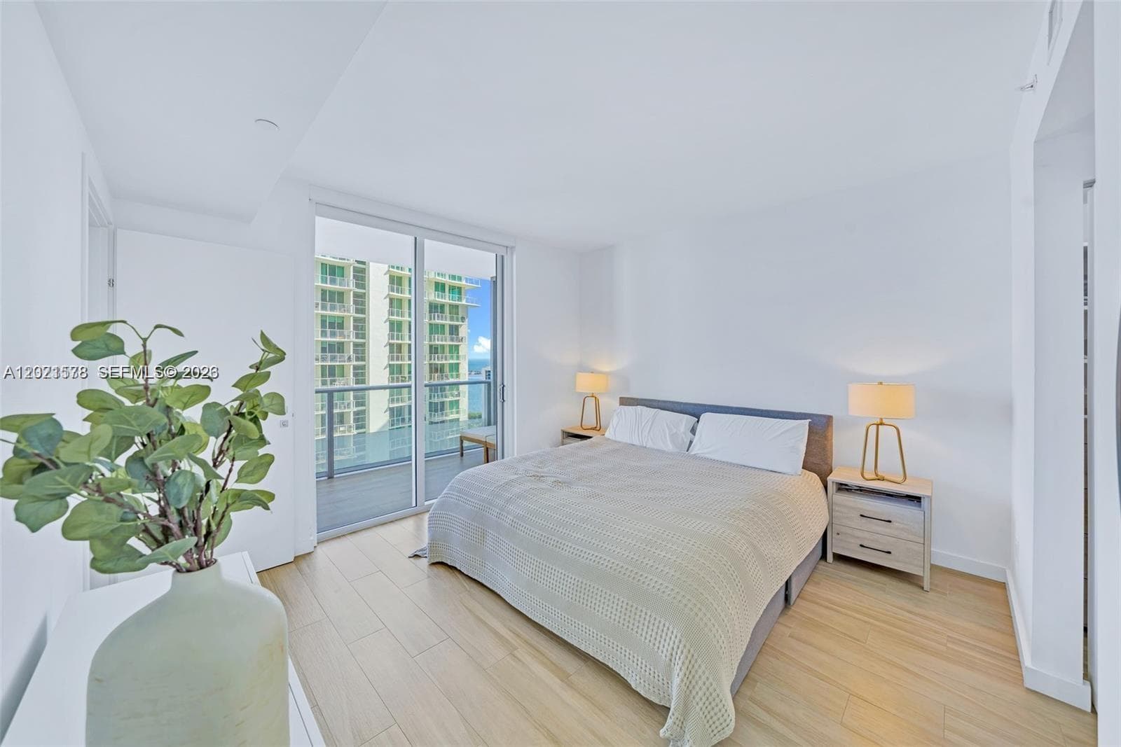 1300 Brickell Bay Dr 2104 photo 10
