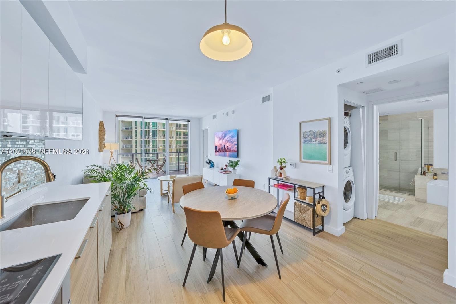 1300 Brickell Bay Dr 2104 photo 4