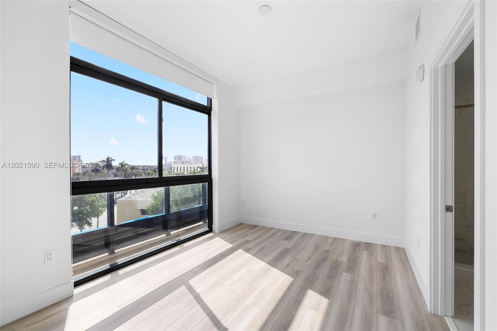 101 Diplomat Pkwy 410 photo 22