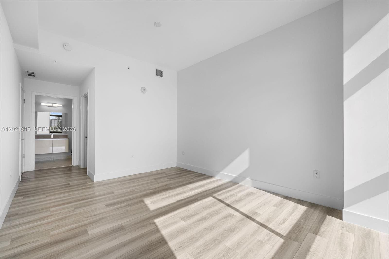 101 Diplomat Pkwy 308 photo 22