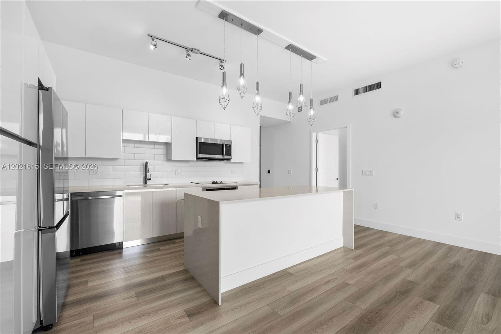 101 Diplomat Pkwy 308 photo 5