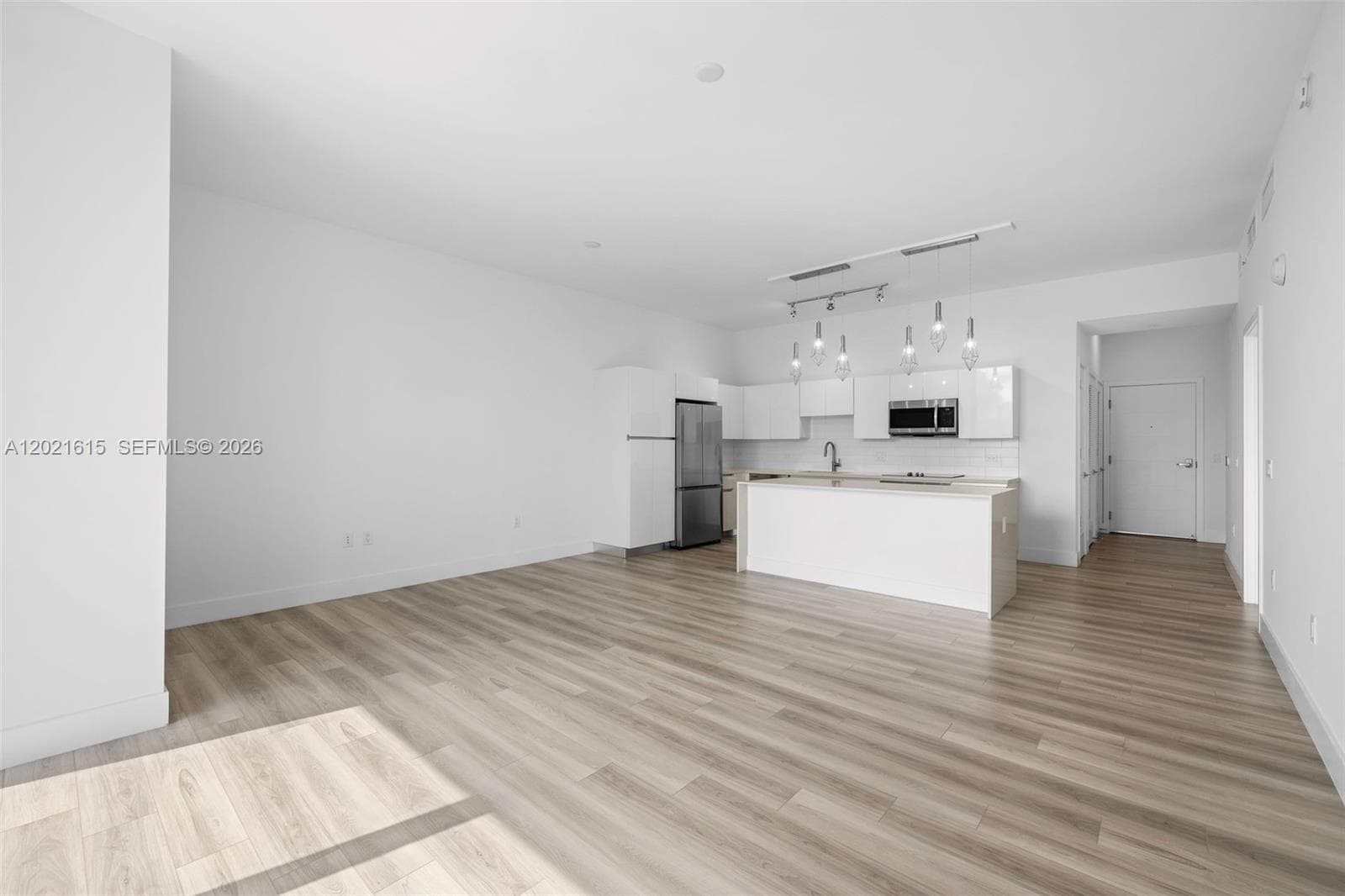101 Diplomat Pkwy 308 photo 9