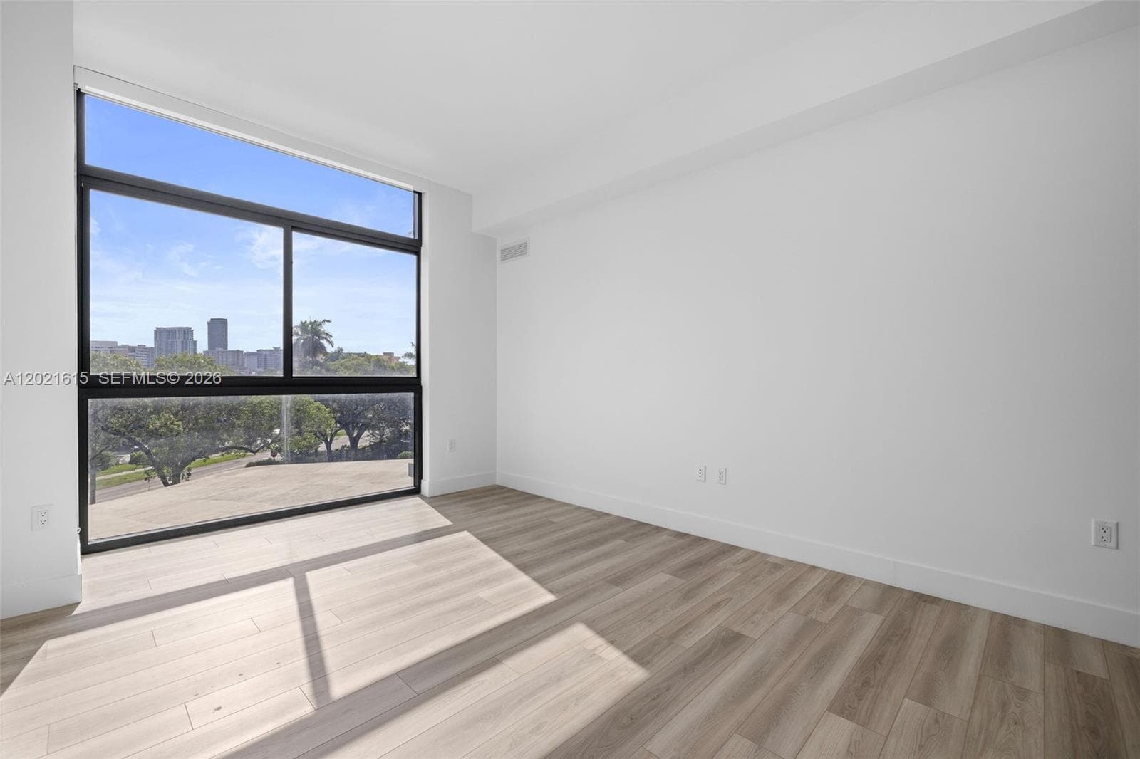 101 Diplomat Pkwy 308 photo 21