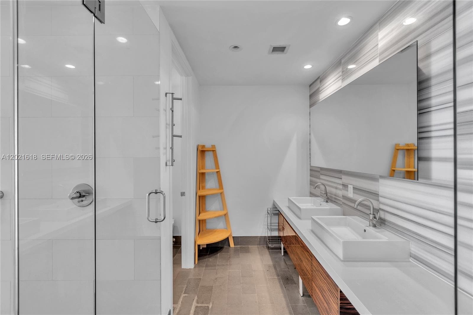 1100 Biscayne Blvd 2706 photo 13