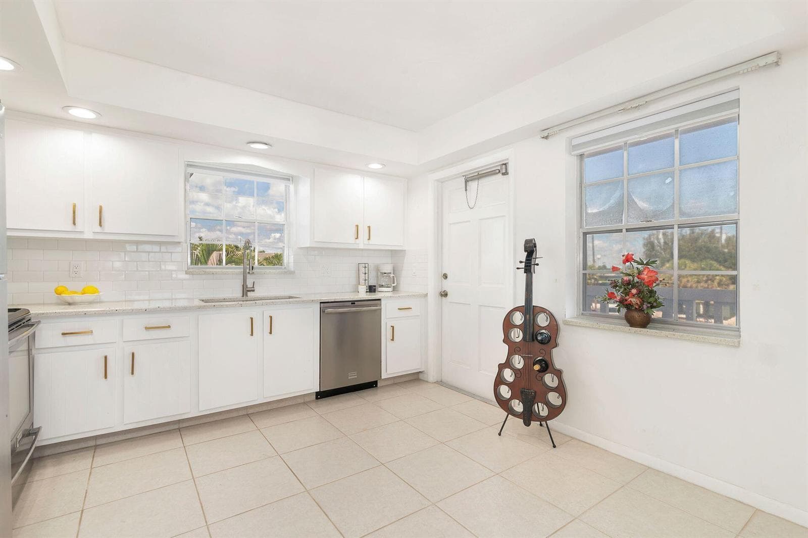 907 Marina Drive 310 photo 5