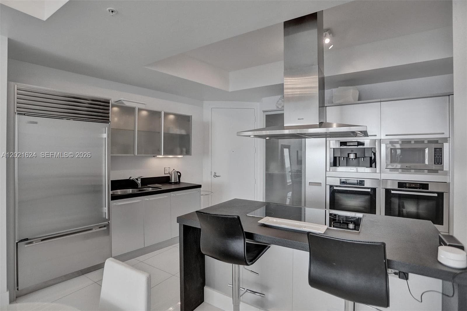 18201 COLLINS AV 4108 photo 3