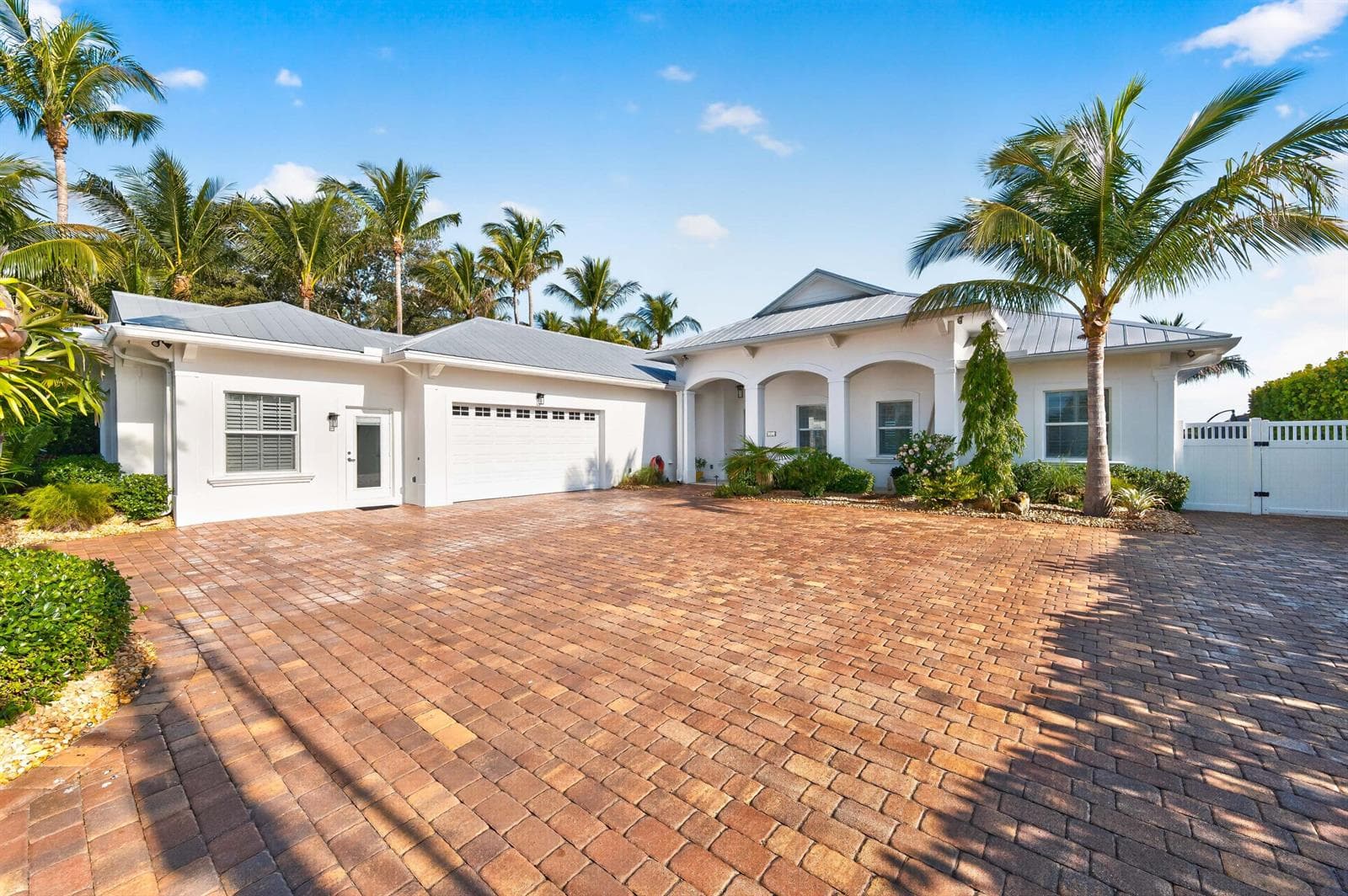 954 Dolphin Court photo 6