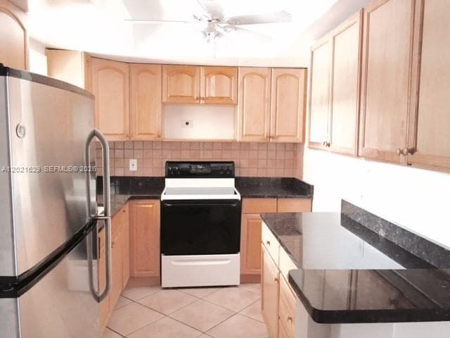 236 Castlewood Dr 104 photo 1