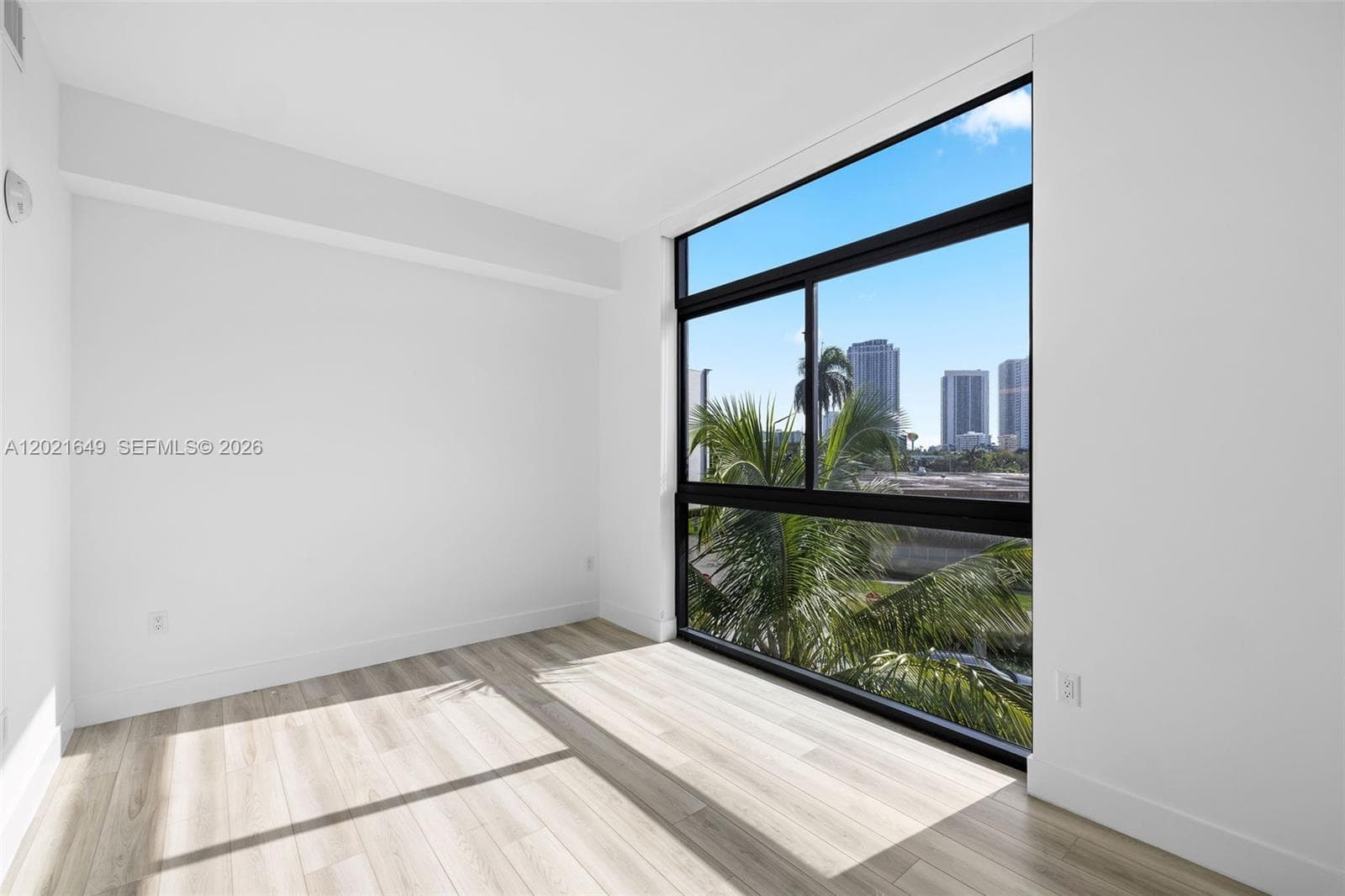 101 Diplomat Pkwy 204 photo 22