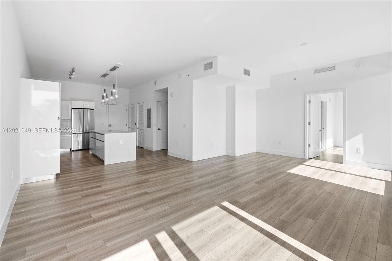 101 Diplomat Pkwy 204 photo 20