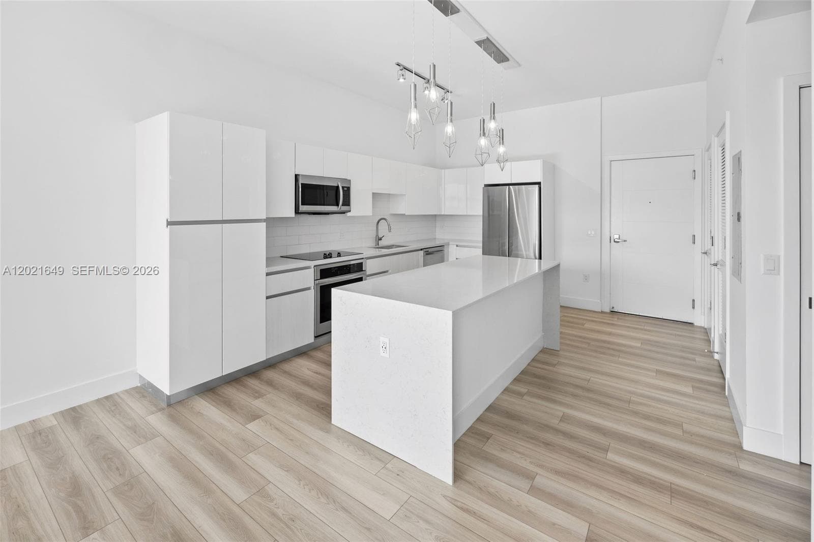 101 Diplomat Pkwy 204 photo 14