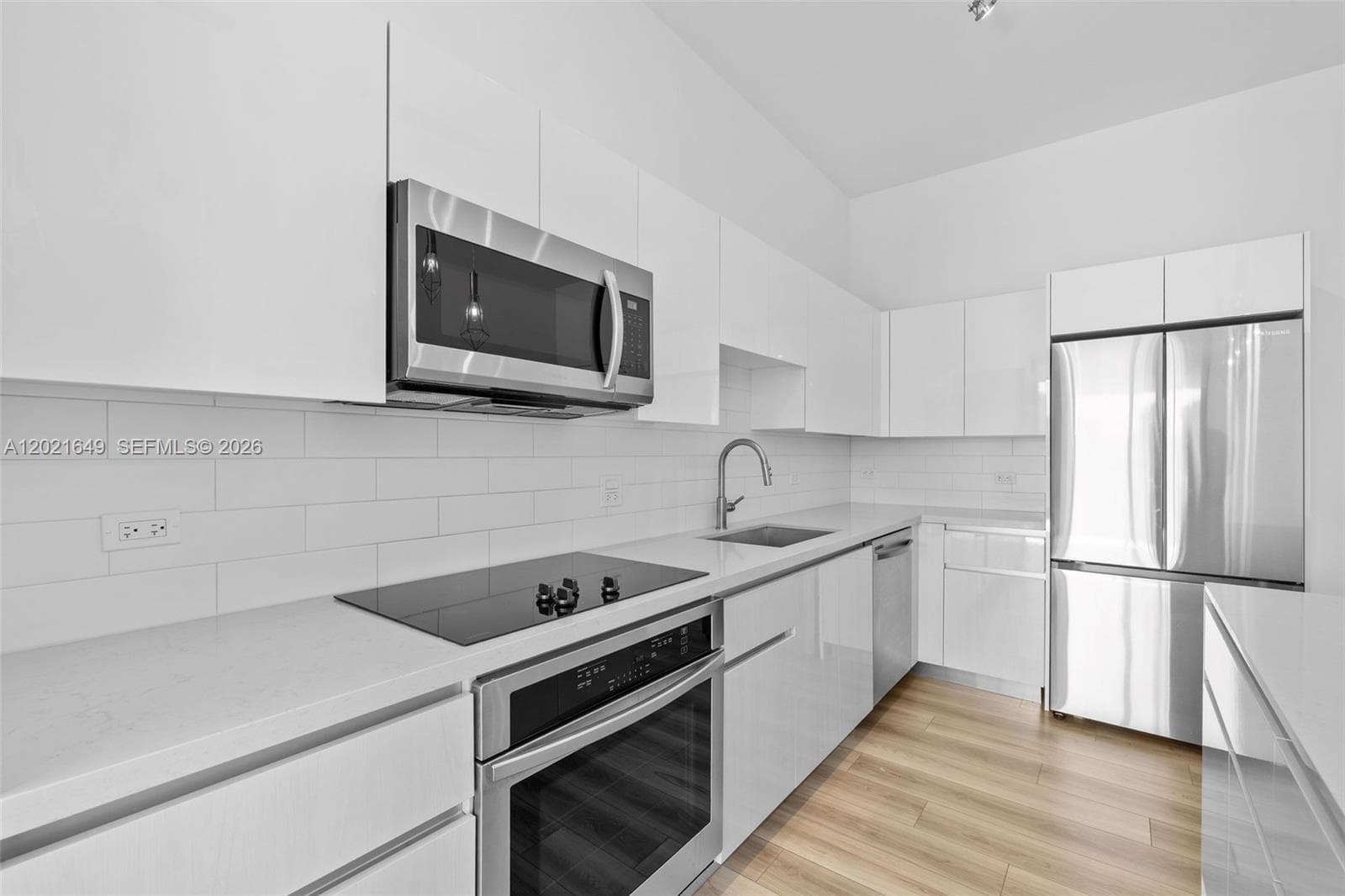 101 Diplomat Pkwy 204 photo 15