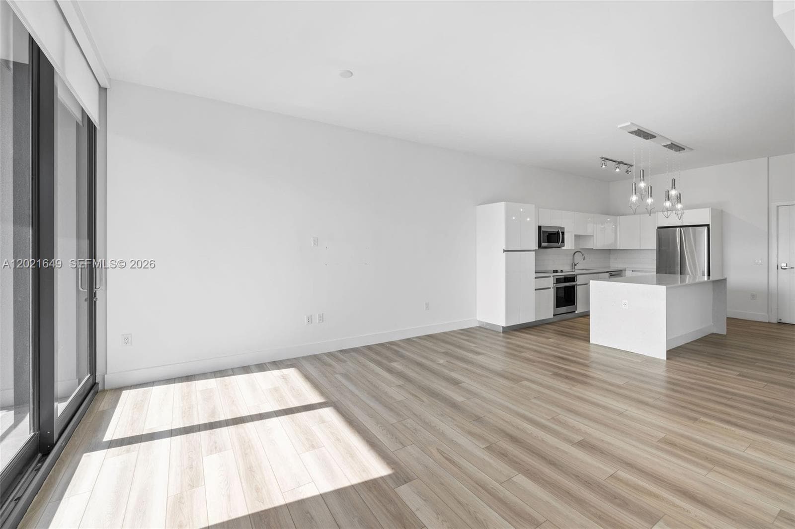 101 Diplomat Pkwy 204 photo 19