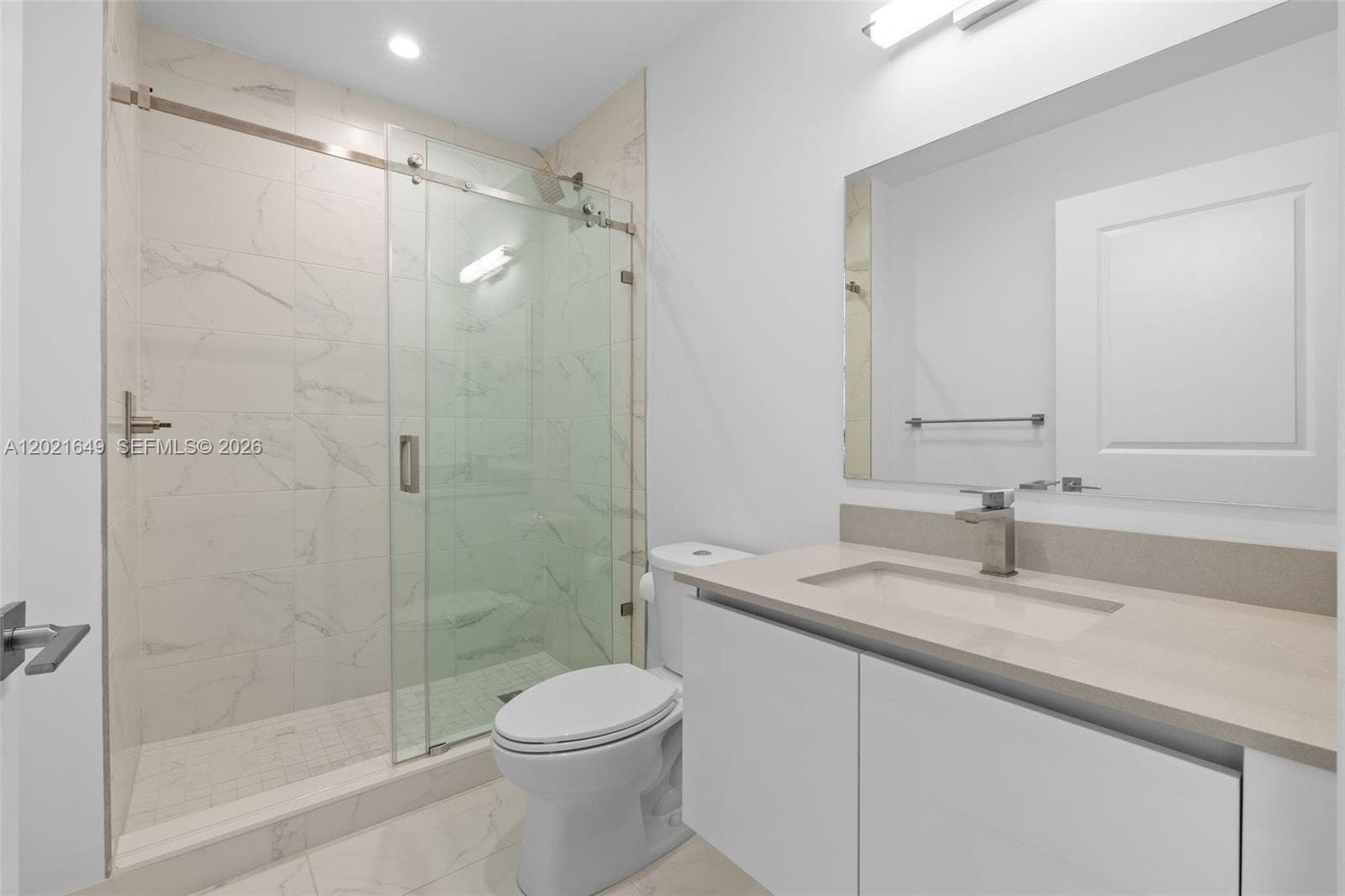 101 Diplomat Pkwy 204 photo 21