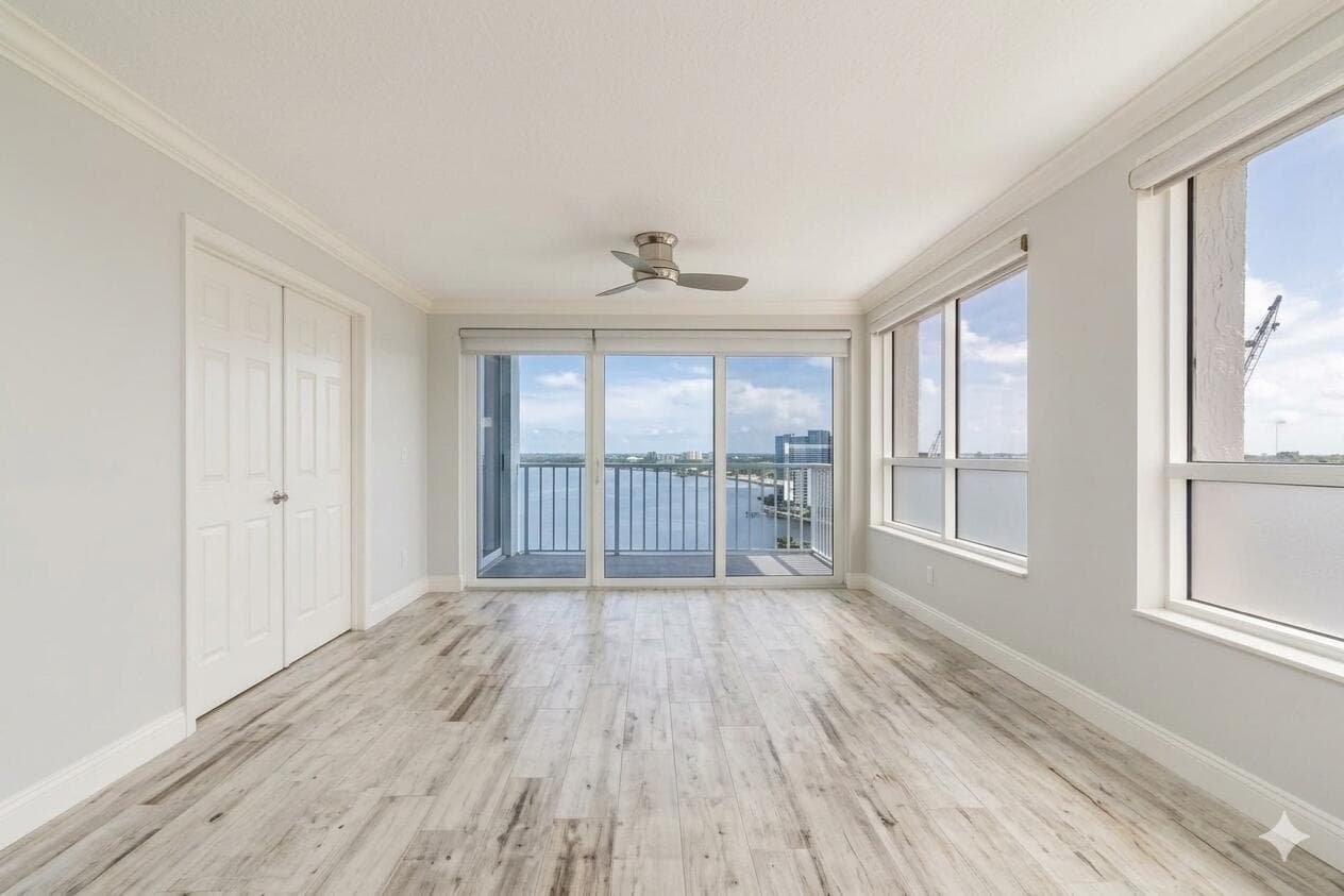 3901 S Flagler Drive 903 photo 2