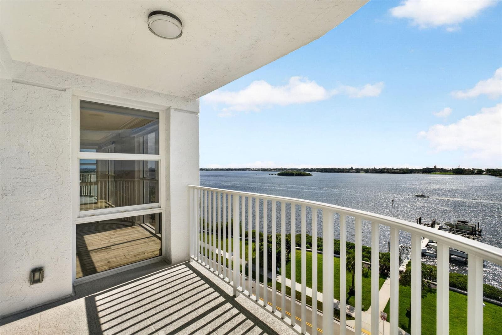3901 S Flagler Drive 903 photo 24