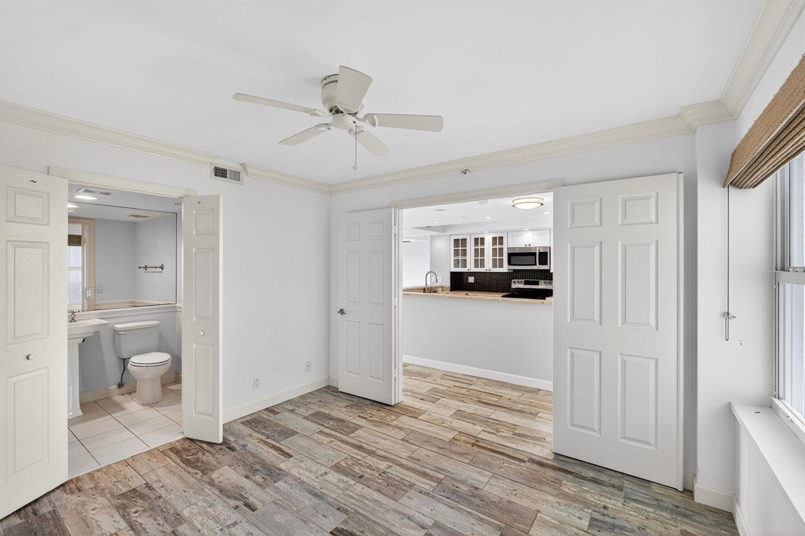 3901 S Flagler Drive 903 photo 11