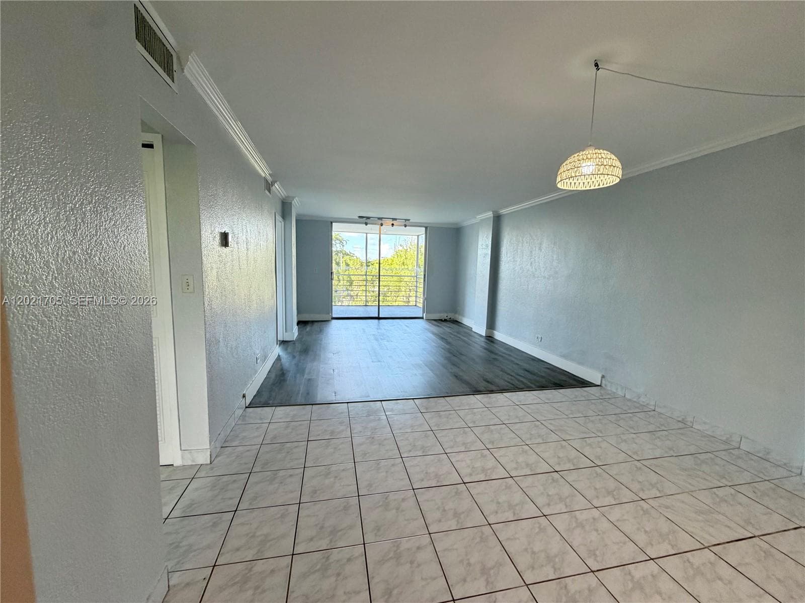 3660 NE 166th St 414 photo 3